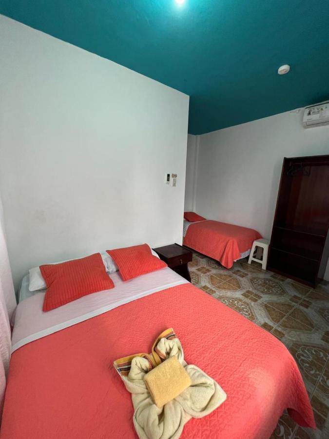 Hostal Brisas Del Mar Puerto Villamil Exterior photo