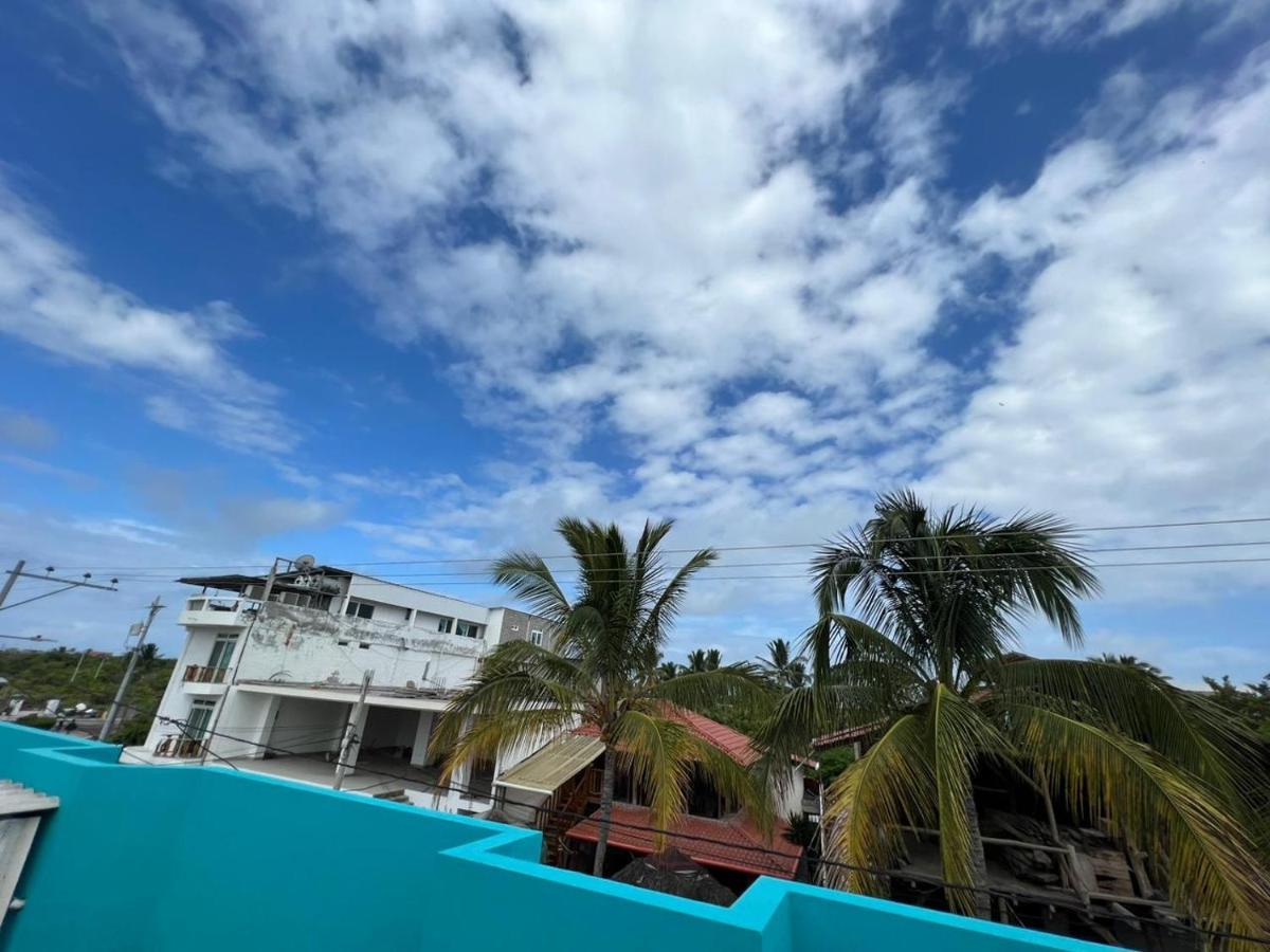 Hostal Brisas Del Mar Puerto Villamil Exterior photo
